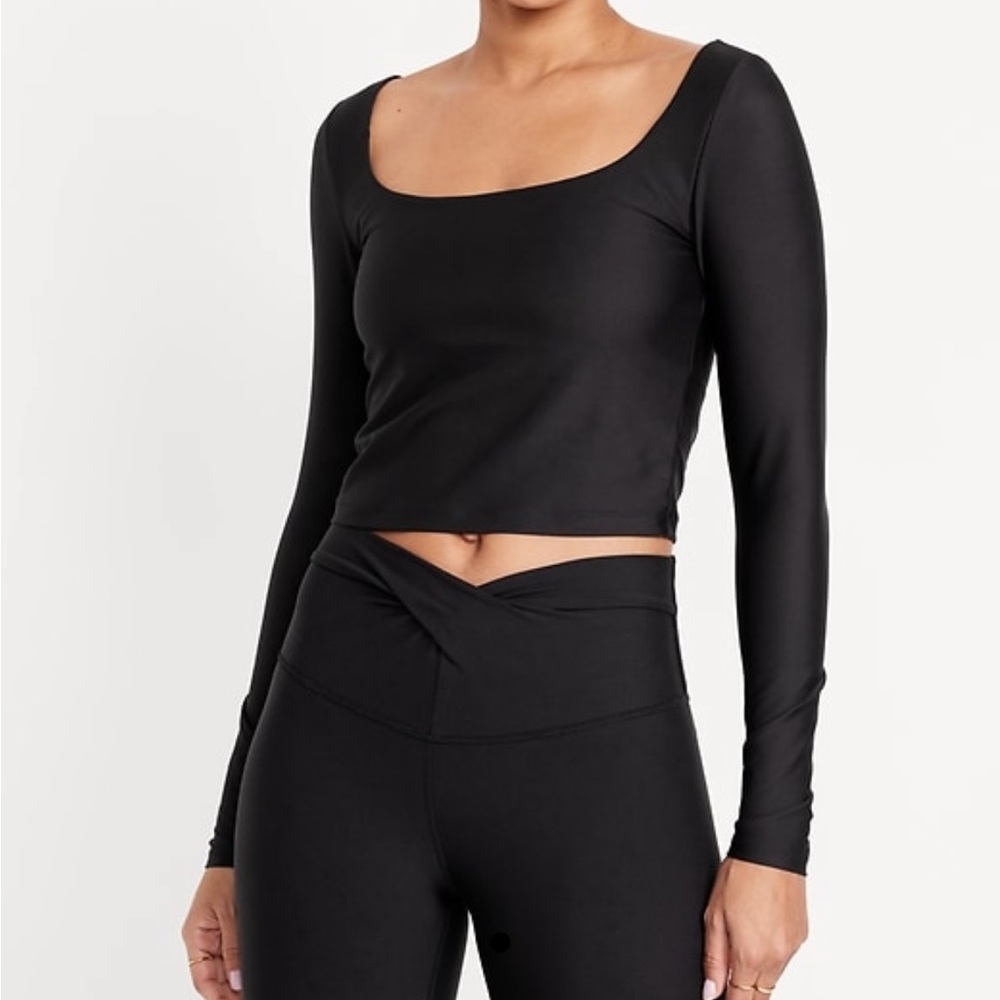 Old Navy Powersoff Long Sleeve Support Top